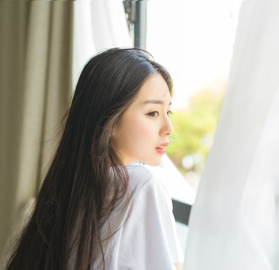 面对庞统如今可说是毫不留情的打脸，刘璝也只是闷哼一声，不再说话，庞统不禁在心中暗暗摇头，怂货，难怪会被作为后辈的张任爬到头上。